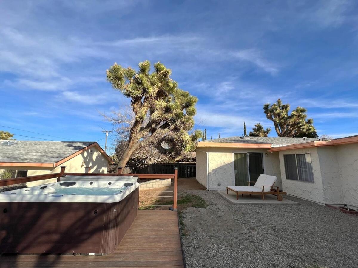 Pet Friendly Starburst House Villa Yucca Valley Exterior foto