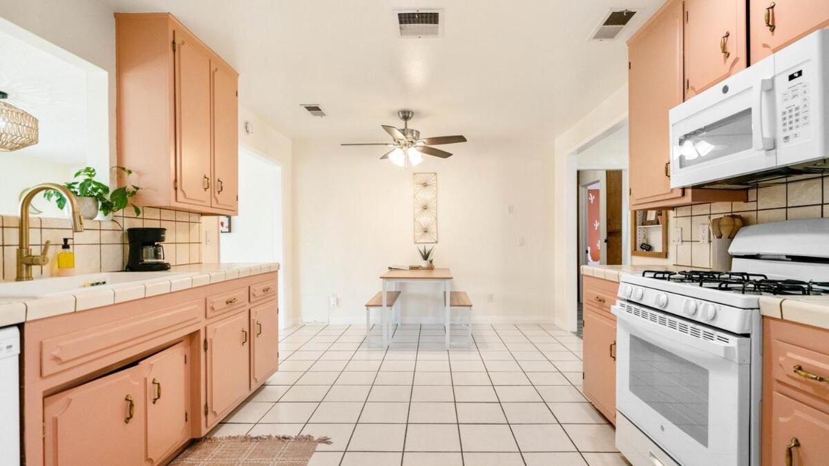 Pet Friendly Starburst House Villa Yucca Valley Exterior foto